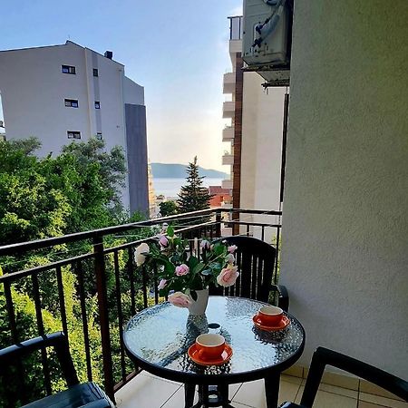 Bela Kuca Studio Apartments-Na Korak Do Mora-A Step To The Sea Рафаїловичі Екстер'єр фото
