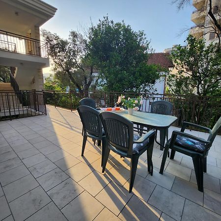 Bela Kuca Studio Apartments-Na Korak Do Mora-A Step To The Sea Рафаїловичі Екстер'єр фото