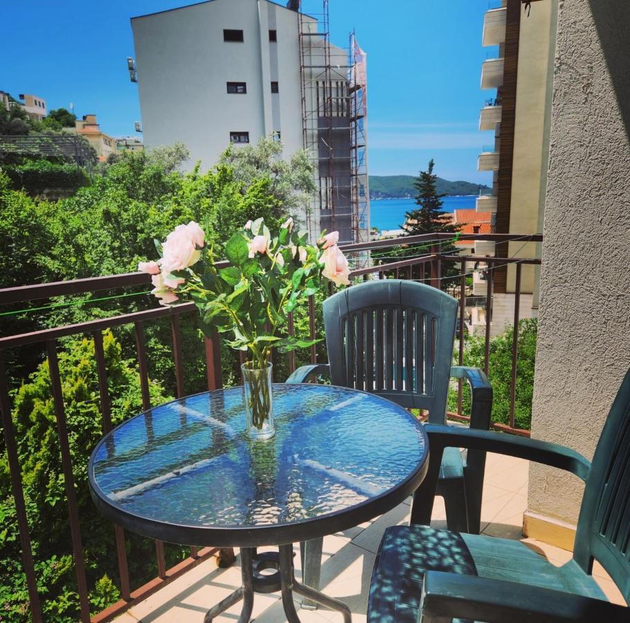 Bela Kuca Studio Apartments-Na Korak Do Mora-A Step To The Sea Рафаїловичі Екстер'єр фото