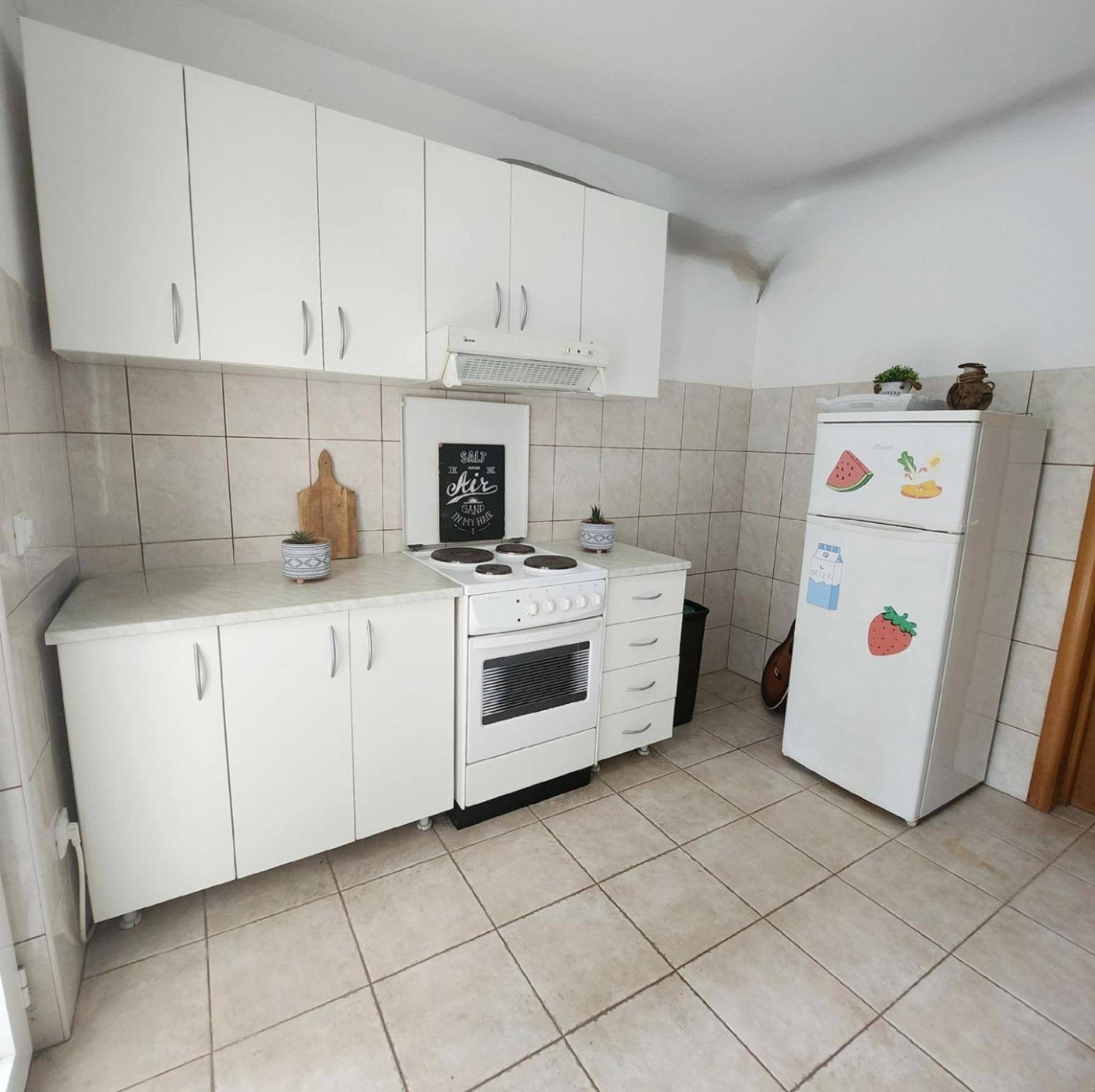 Bela Kuca Studio Apartments-Na Korak Do Mora-A Step To The Sea Рафаїловичі Екстер'єр фото