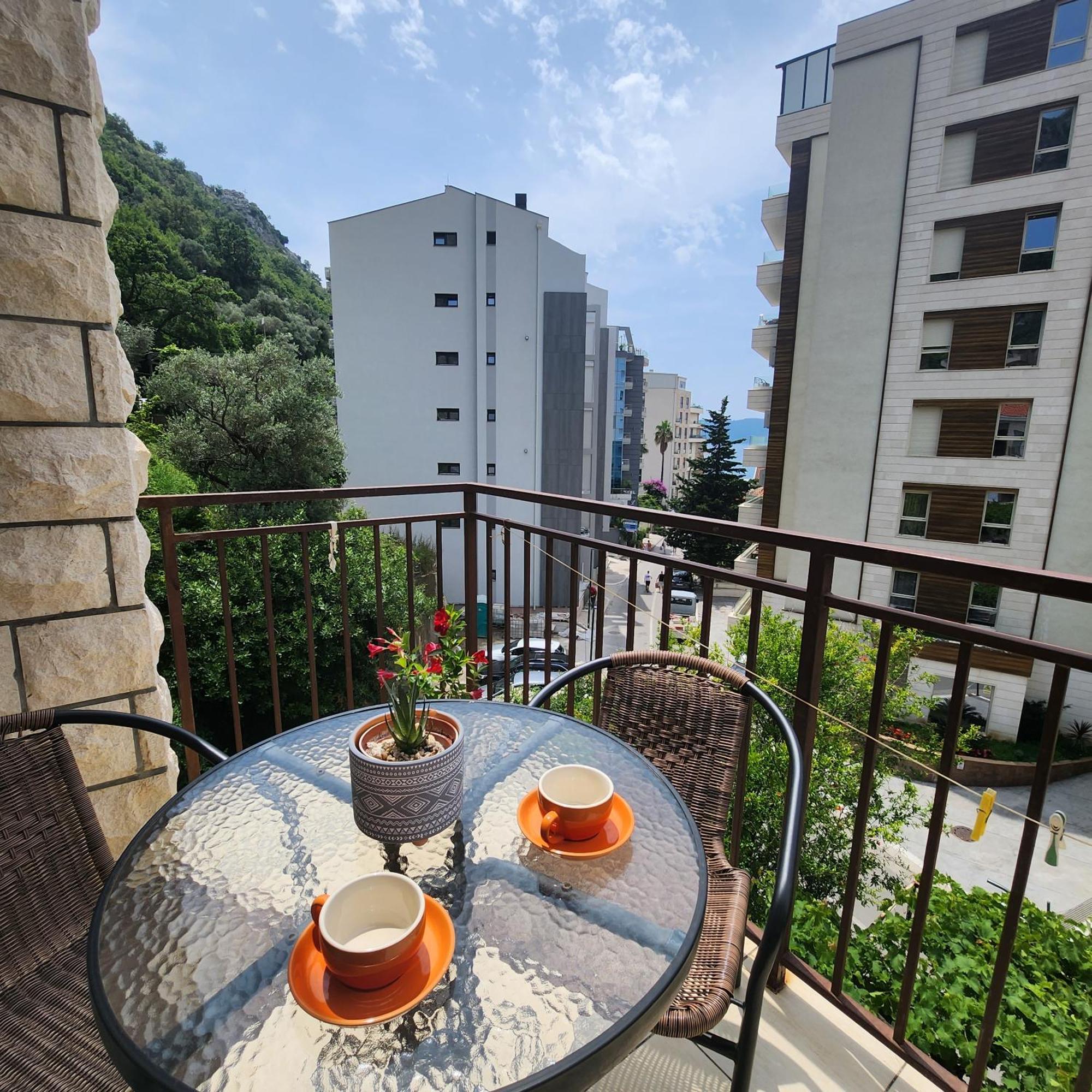 Bela Kuca Studio Apartments-Na Korak Do Mora-A Step To The Sea Рафаїловичі Екстер'єр фото