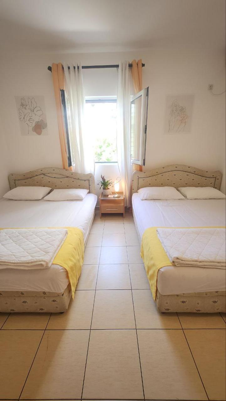 Bela Kuca Studio Apartments-Na Korak Do Mora-A Step To The Sea Рафаїловичі Екстер'єр фото