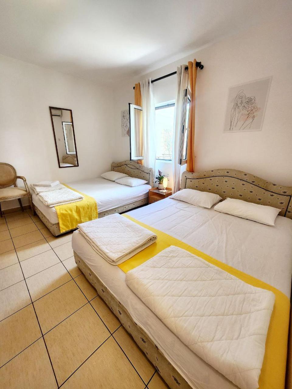 Bela Kuca Studio Apartments-Na Korak Do Mora-A Step To The Sea Рафаїловичі Екстер'єр фото